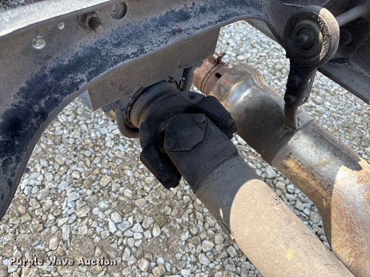 image for item DV4120 2013 International DuraStar 4300 truck cab and chassis