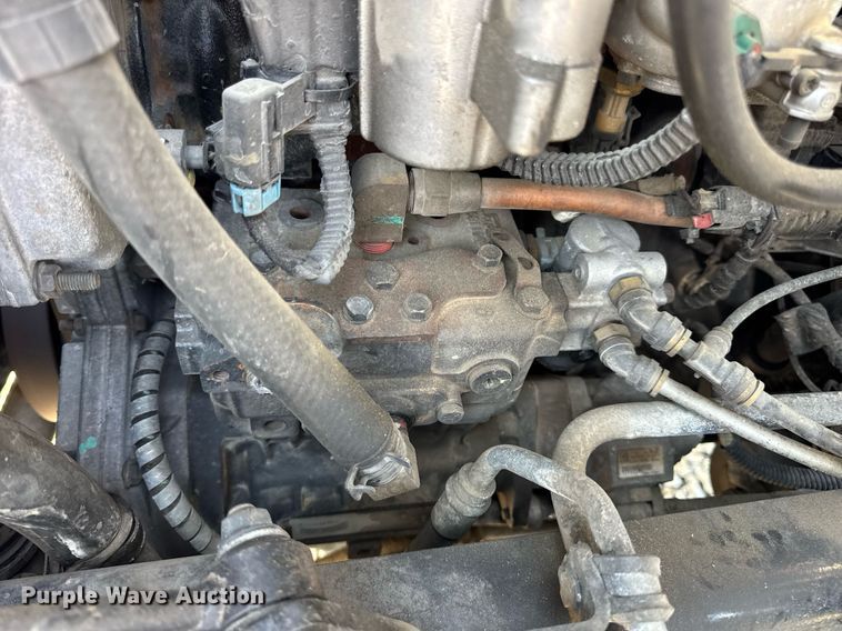 image for item DV4120 2013 International DuraStar 4300 truck cab and chassis