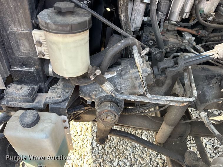 image for item DV4120 2013 International DuraStar 4300 truck cab and chassis