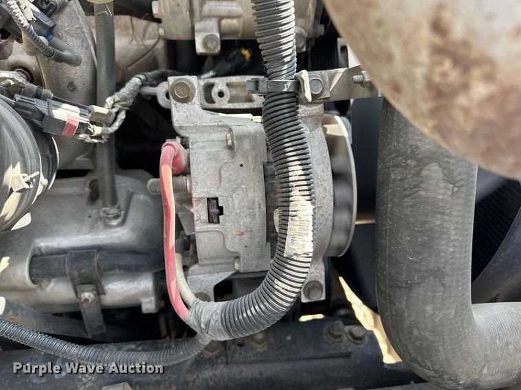 image for item DV4120 2013 International DuraStar 4300 truck cab and chassis