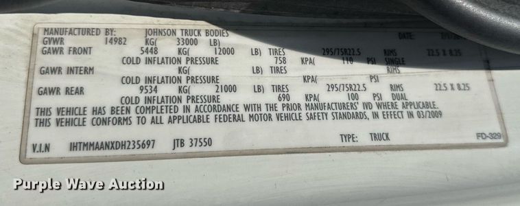 image for item DV4120 2013 International DuraStar 4300 truck cab and chassis