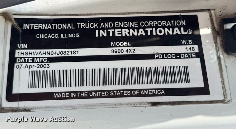 image for item DV4121 2004 International 8600 semi truck
