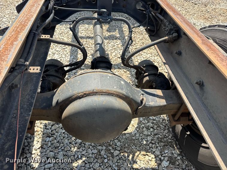 image for item DV4122 2010 International DuraStar 4300 truck cab and chassis