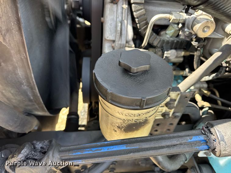 image for item DV4122 2010 International DuraStar 4300 truck cab and chassis