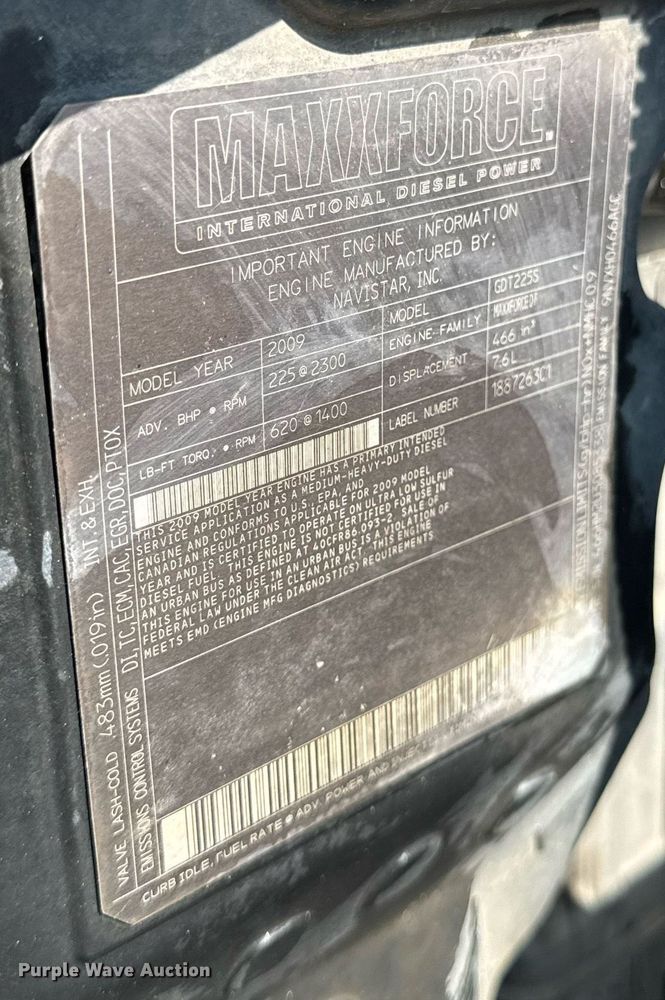 image for item DV4122 2010 International DuraStar 4300 truck cab and chassis