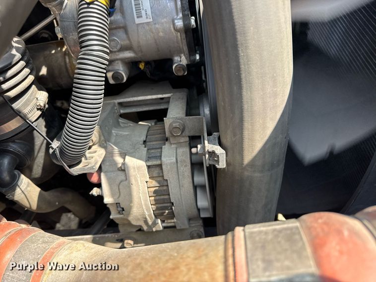 image for item DV4122 2010 International DuraStar 4300 truck cab and chassis