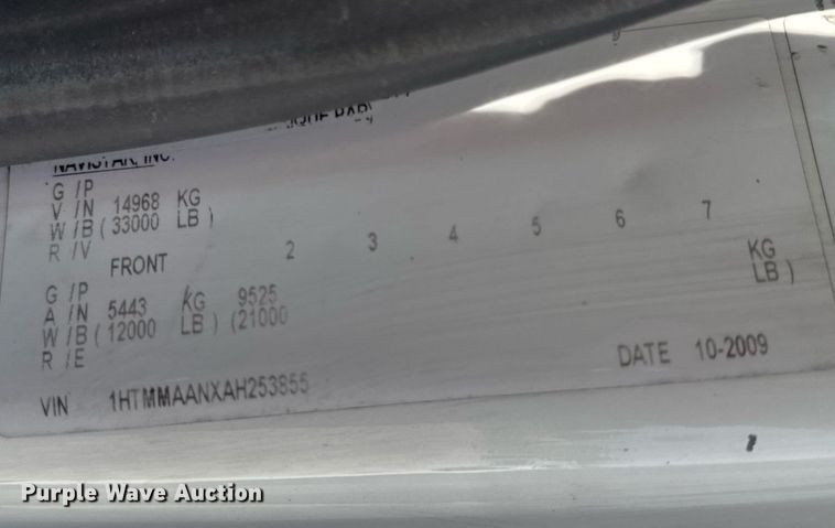 image for item DV4122 2010 International DuraStar 4300 truck cab and chassis