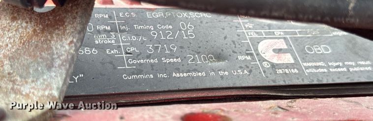 image for item DV4123 2013 Volvo VNL semi truck