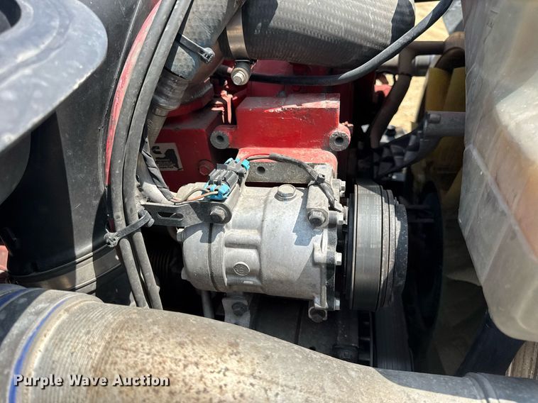 image for item DV4123 2013 Volvo VNL semi truck