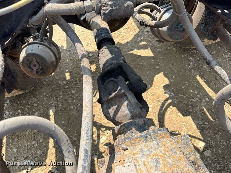 image for item DV4124 2004 International 4400  truck cab and chassis