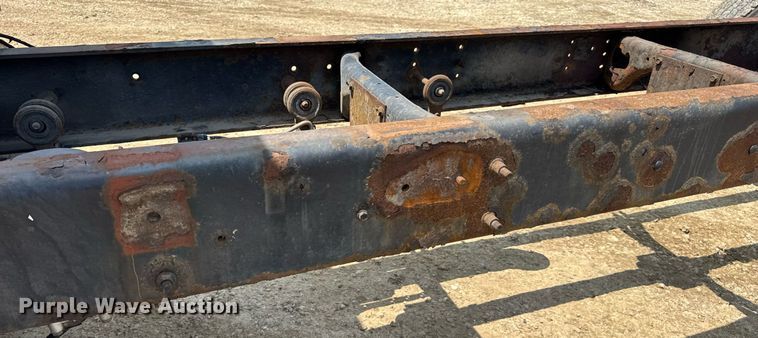 image for item DV4125 2010 International DuraStar 4400 truck cab and chassis