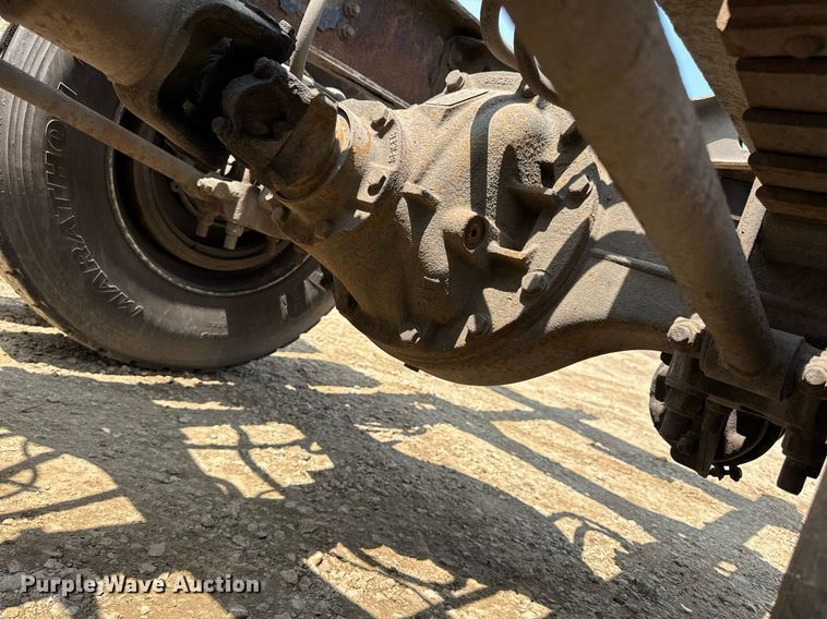 image for item DV4125 2010 International DuraStar 4400 truck cab and chassis