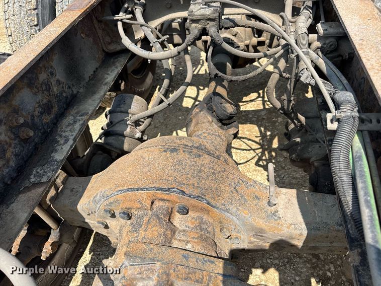 image for item DV4125 2010 International DuraStar 4400 truck cab and chassis