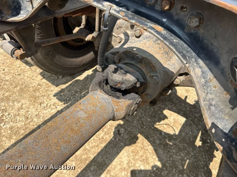 image for item DV4125 2010 International DuraStar 4400 truck cab and chassis