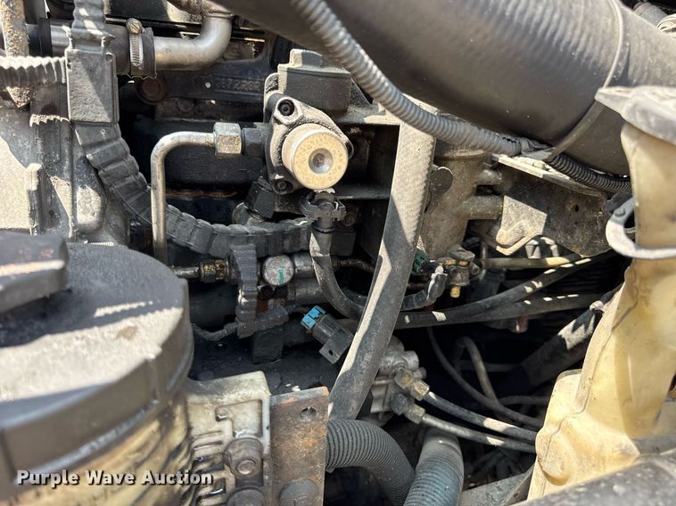 image for item DV4125 2010 International DuraStar 4400 truck cab and chassis