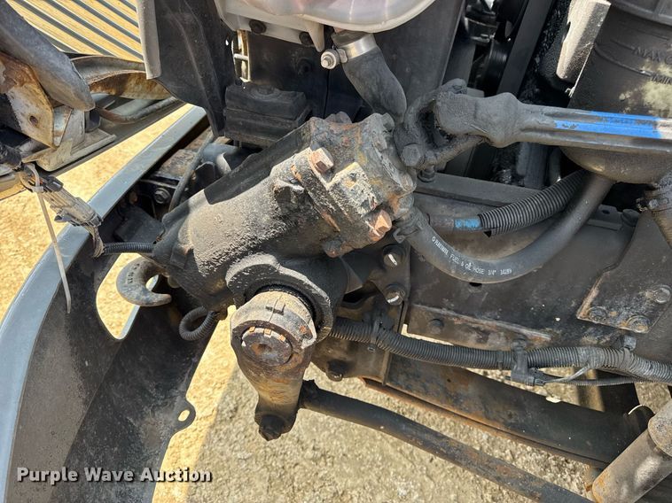 image for item DV4125 2010 International DuraStar 4400 truck cab and chassis