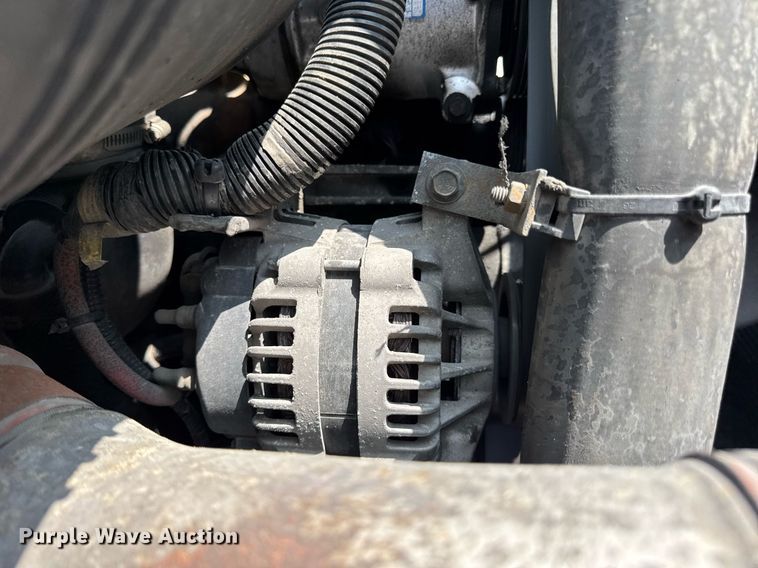 image for item DV4125 2010 International DuraStar 4400 truck cab and chassis