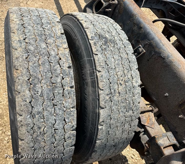 image for item DV4125 2010 International DuraStar 4400 truck cab and chassis