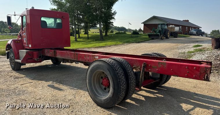 image for item DV4143 1998 Kenworth T300 truck cab and chassis