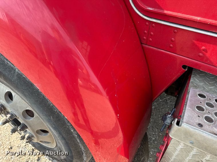 image for item DV4143 1998 Kenworth T300 truck cab and chassis