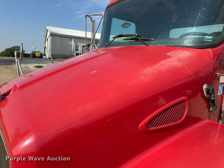 image for item DV4143 1998 Kenworth T300 truck cab and chassis