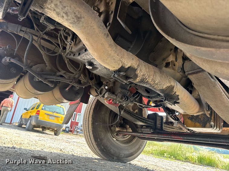 image for item DV4143 1998 Kenworth T300 truck cab and chassis