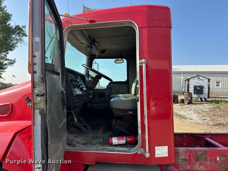 image for item DV4143 1998 Kenworth T300 truck cab and chassis