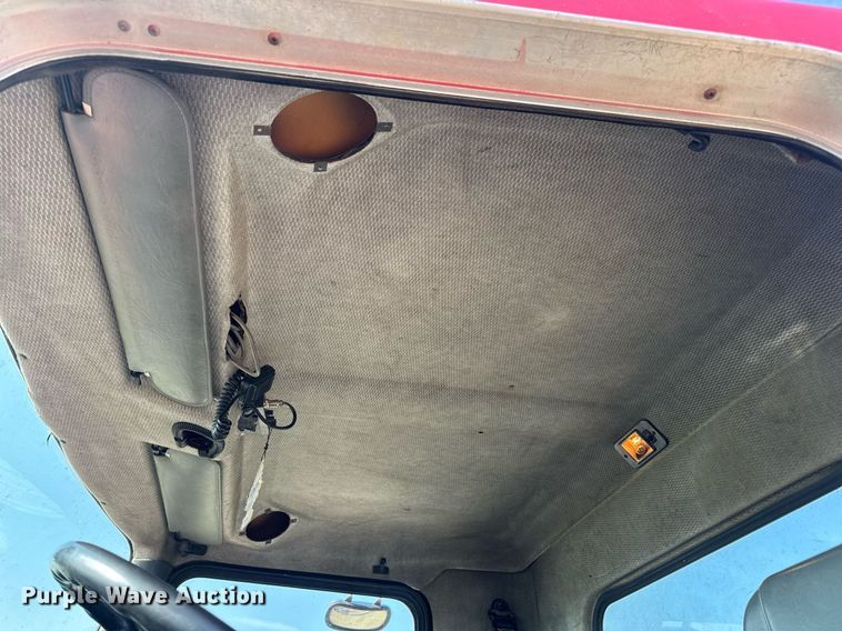 image for item DV4143 1998 Kenworth T300 truck cab and chassis