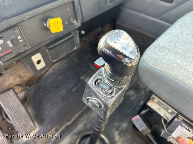 image for item DV4143 1998 Kenworth T300 truck cab and chassis