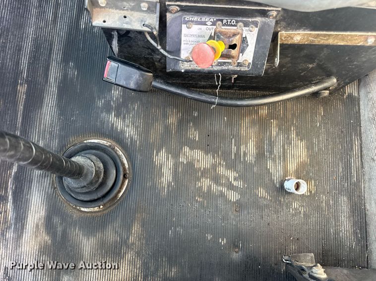 image for item DV4143 1998 Kenworth T300 truck cab and chassis