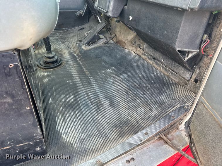 image for item DV4143 1998 Kenworth T300 truck cab and chassis