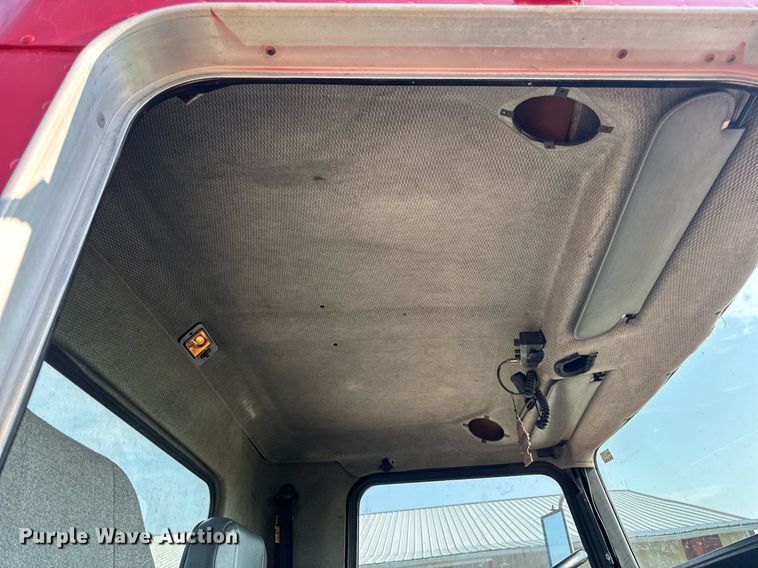 image for item DV4143 1998 Kenworth T300 truck cab and chassis