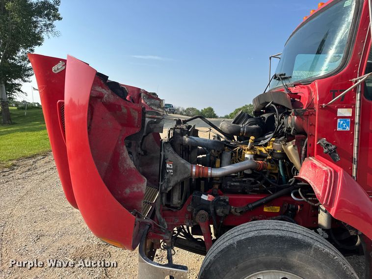 image for item DV4143 1998 Kenworth T300 truck cab and chassis