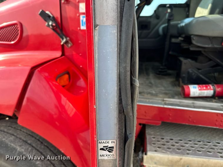 image for item DV4143 1998 Kenworth T300 truck cab and chassis