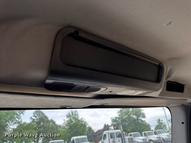 image for item DV4152 2015 Freightliner Business Class M2 semi truck