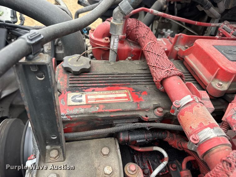 image for item DV4152 2015 Freightliner Business Class M2 semi truck