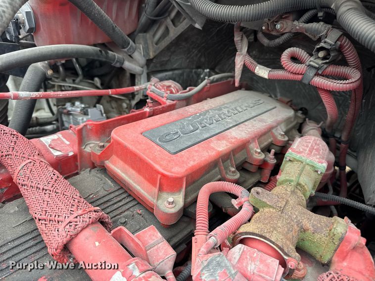 image for item DV4152 2015 Freightliner Business Class M2 semi truck