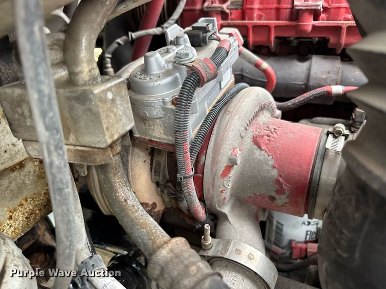 image for item DV4152 2015 Freightliner Business Class M2 semi truck