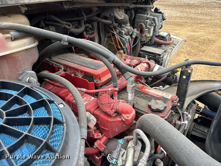 image for item DV4152 2015 Freightliner Business Class M2 semi truck