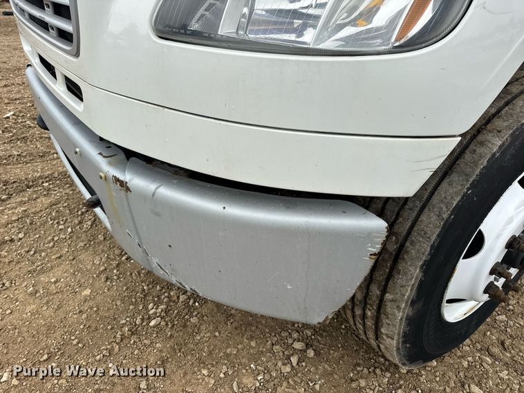 image for item DV4153 2014 Freightliner Business Class M2 semi truck