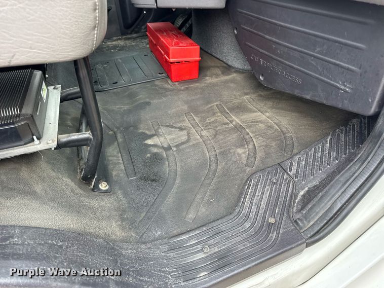 image for item DV4153 2014 Freightliner Business Class M2 semi truck