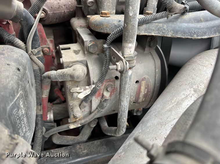 image for item DV4153 2014 Freightliner Business Class M2 semi truck