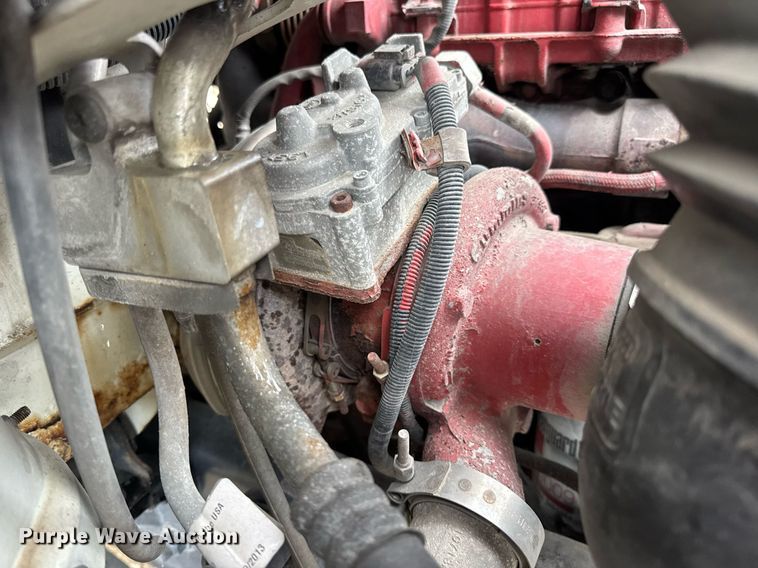 image for item DV4153 2014 Freightliner Business Class M2 semi truck