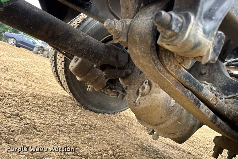 image for item DV4154 2015 Freightliner Business Class M2 semi truck