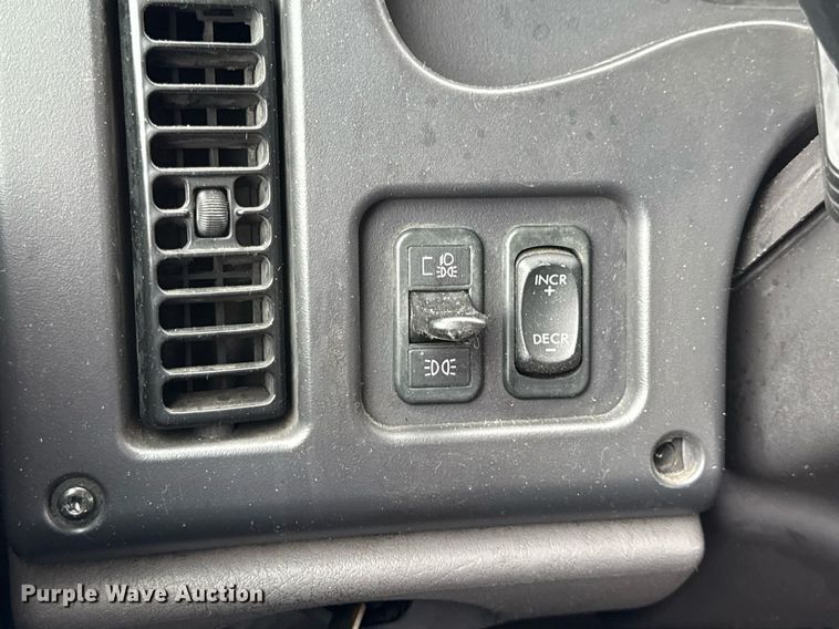 image for item DV4154 2015 Freightliner Business Class M2 semi truck