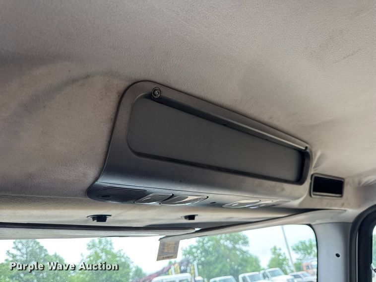 image for item DV4154 2015 Freightliner Business Class M2 semi truck