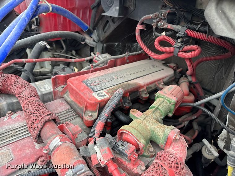 image for item DV4154 2015 Freightliner Business Class M2 semi truck