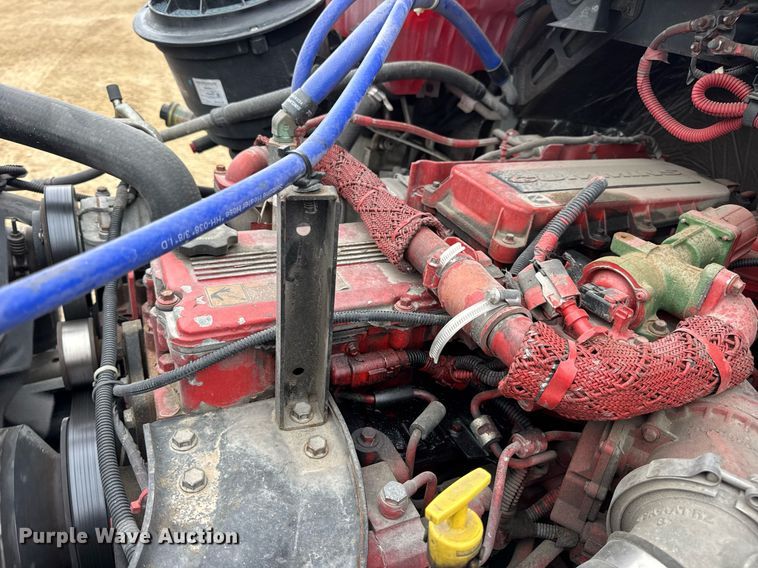 image for item DV4154 2015 Freightliner Business Class M2 semi truck