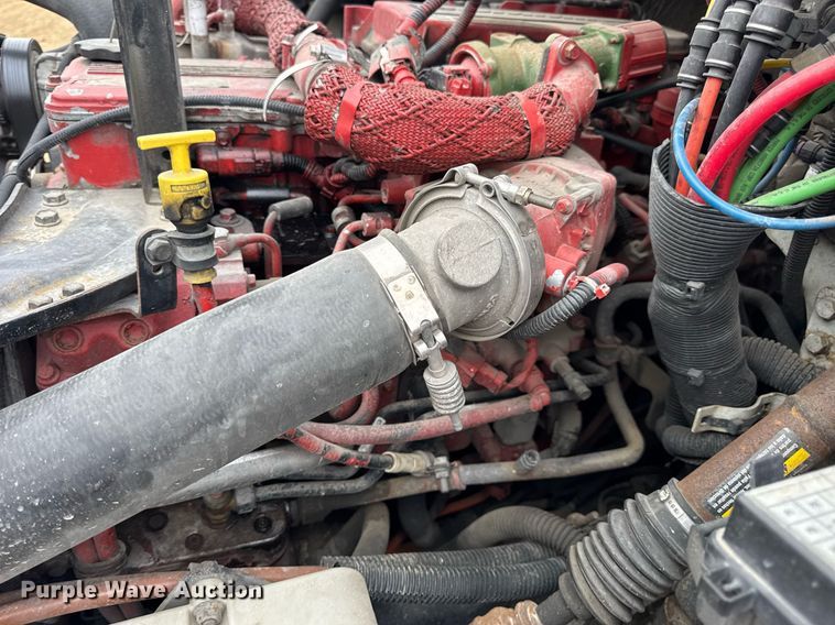 image for item DV4154 2015 Freightliner Business Class M2 semi truck