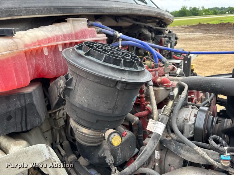 image for item DV4154 2015 Freightliner Business Class M2 semi truck